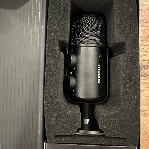 USB microphone - Picture 2 of 3